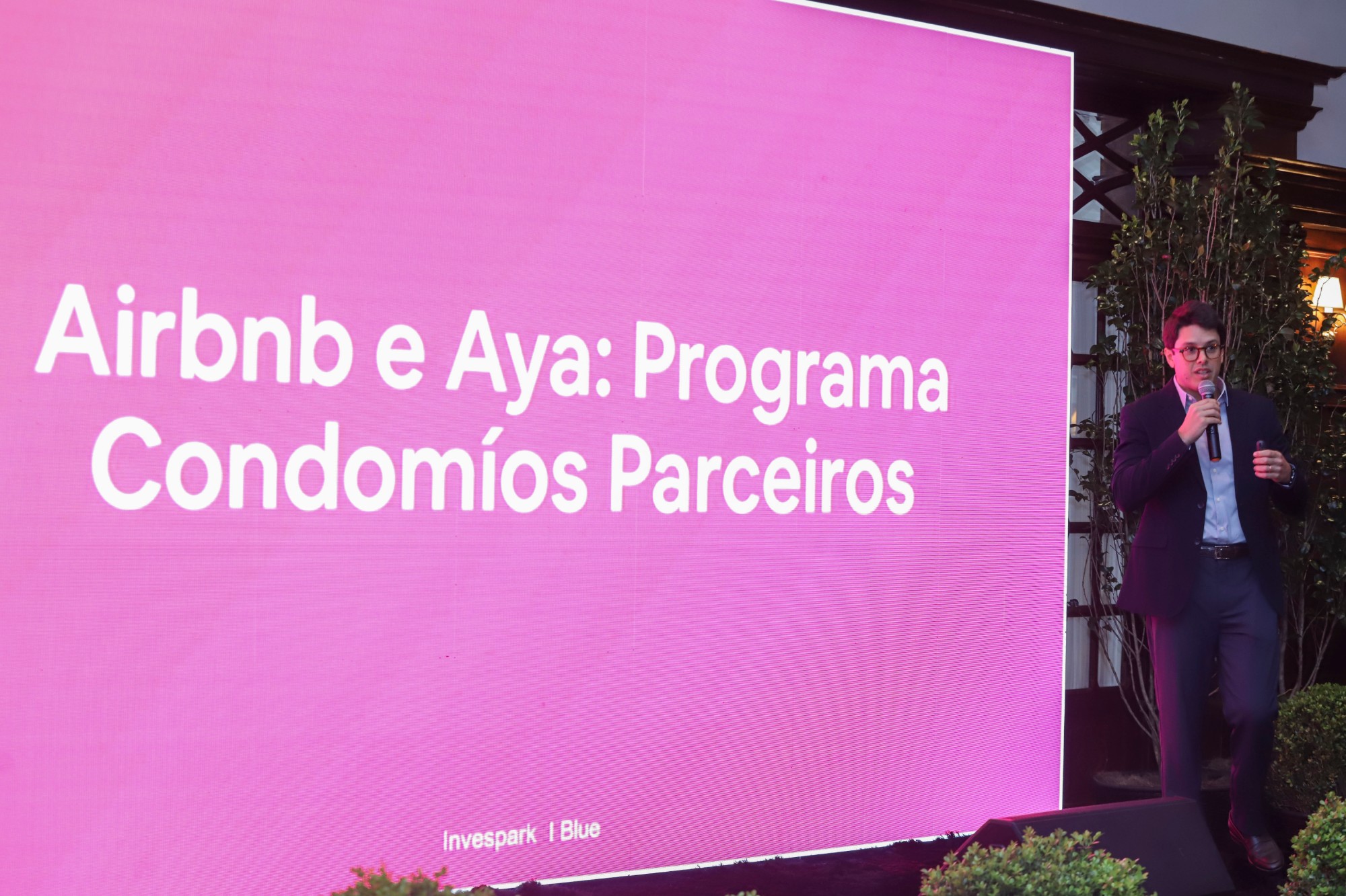 Apresentação do programa Condomínios Parceiros Airbnb e AYA, promovido pela Invespark e Blue